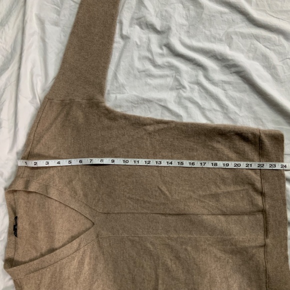 100% Cashmere Eileen Fisher V-Neck Sweater - Picture 6 of 9